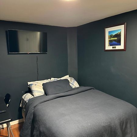Fidelia Crystal Room, Queen Bed Minutes From Newark Liberty International Airport And Newark Penn Station アーヴィントン エクステリア 写真