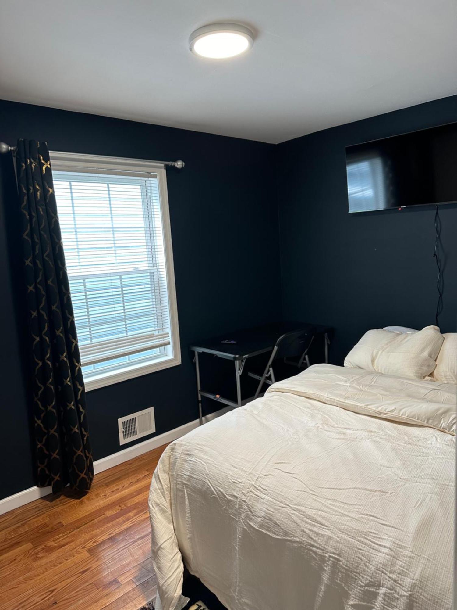 Fidelia Crystal Room, Queen Bed Minutes From Newark Liberty International Airport And Newark Penn Station アーヴィントン エクステリア 写真